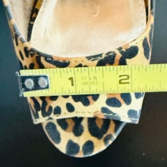 BETTIE PAGE PIN-UP STLE PLATFORM STILETTOS WITH PEEP TOE - Picture 3 of 8